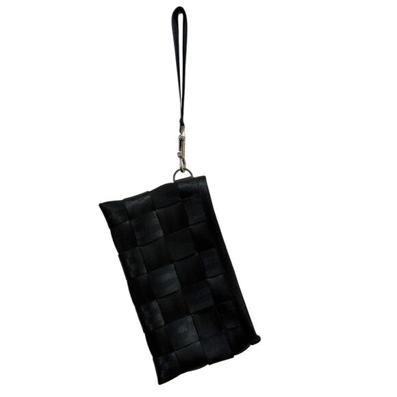 Harvey's Seatbelt Bag Limited Edition Mercedes Benz Wristlet - Picture 4 of 8